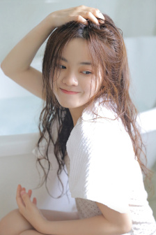 明星专题：凯尔希·格兰莫